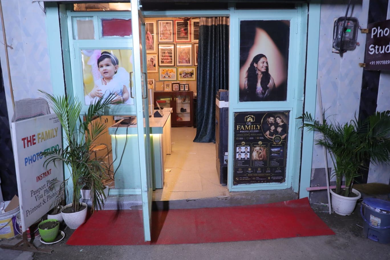 Photo studio display